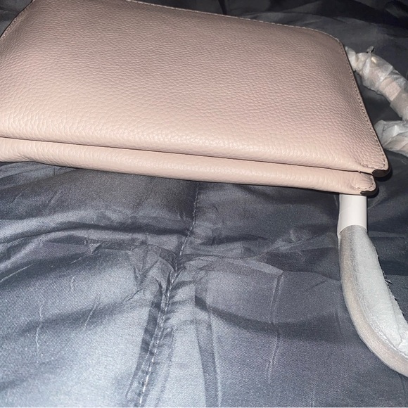 Light Pink Micheal Kor’s Purse !! - Picture 6 of 7